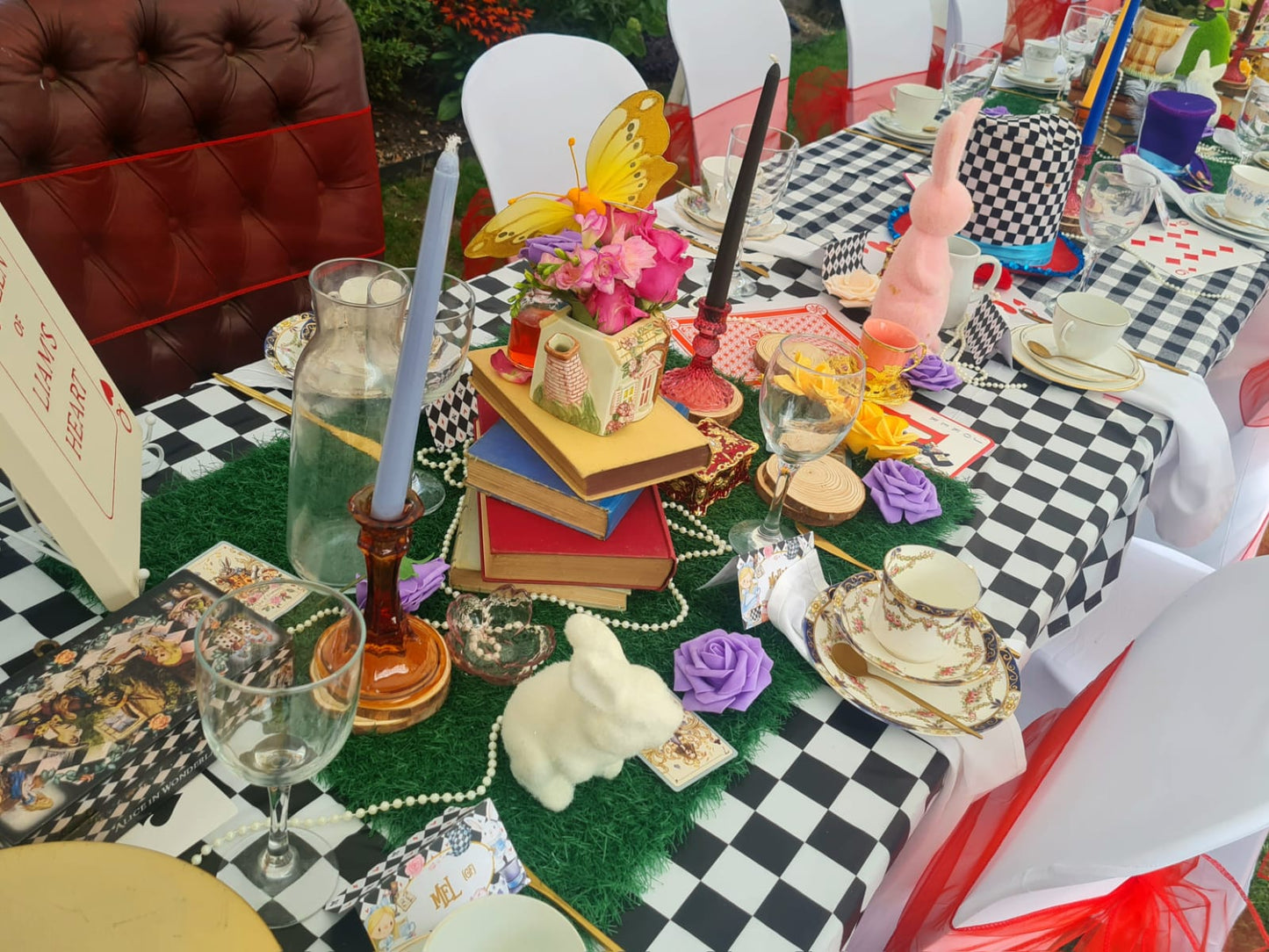 immersive Alice in Wonderland Afternoon Tea Experience - cakery wonderland eventscakery wonderlandcakery wonderlandafternoon teaalicedesserttable28