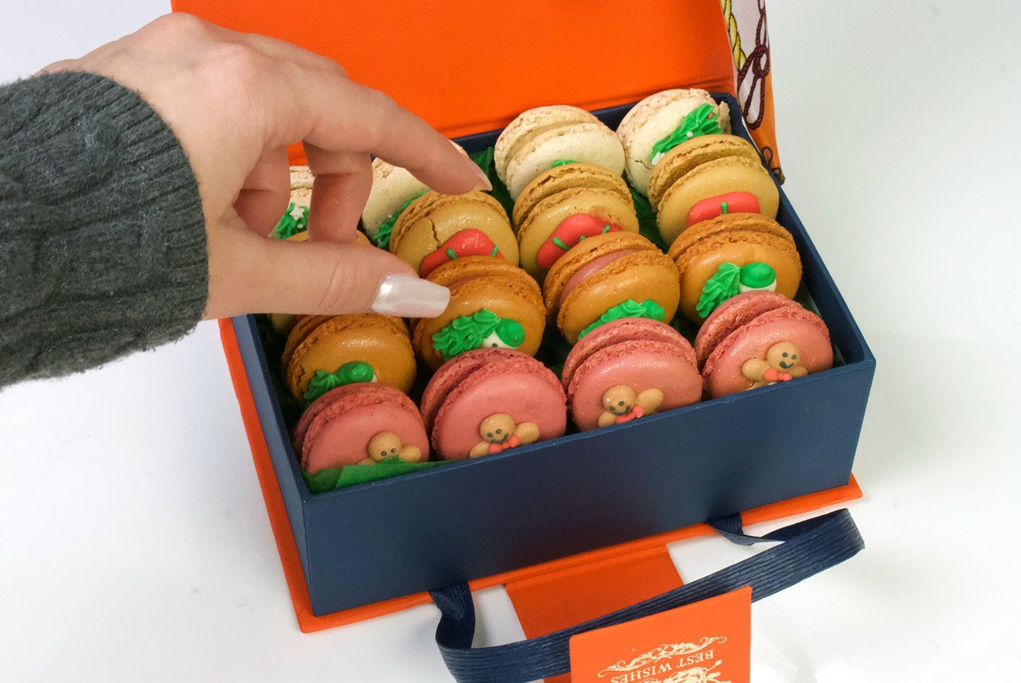 Wonderland Macaron Handbag Gift Box - cakery wonderland eventscakery wonderland eventscakery wonderland eventsCakes & Dessert BarsHANDBAG RED