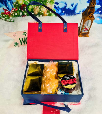 Deluxe Cream Tea Handbag Giftbox I Free Delivery