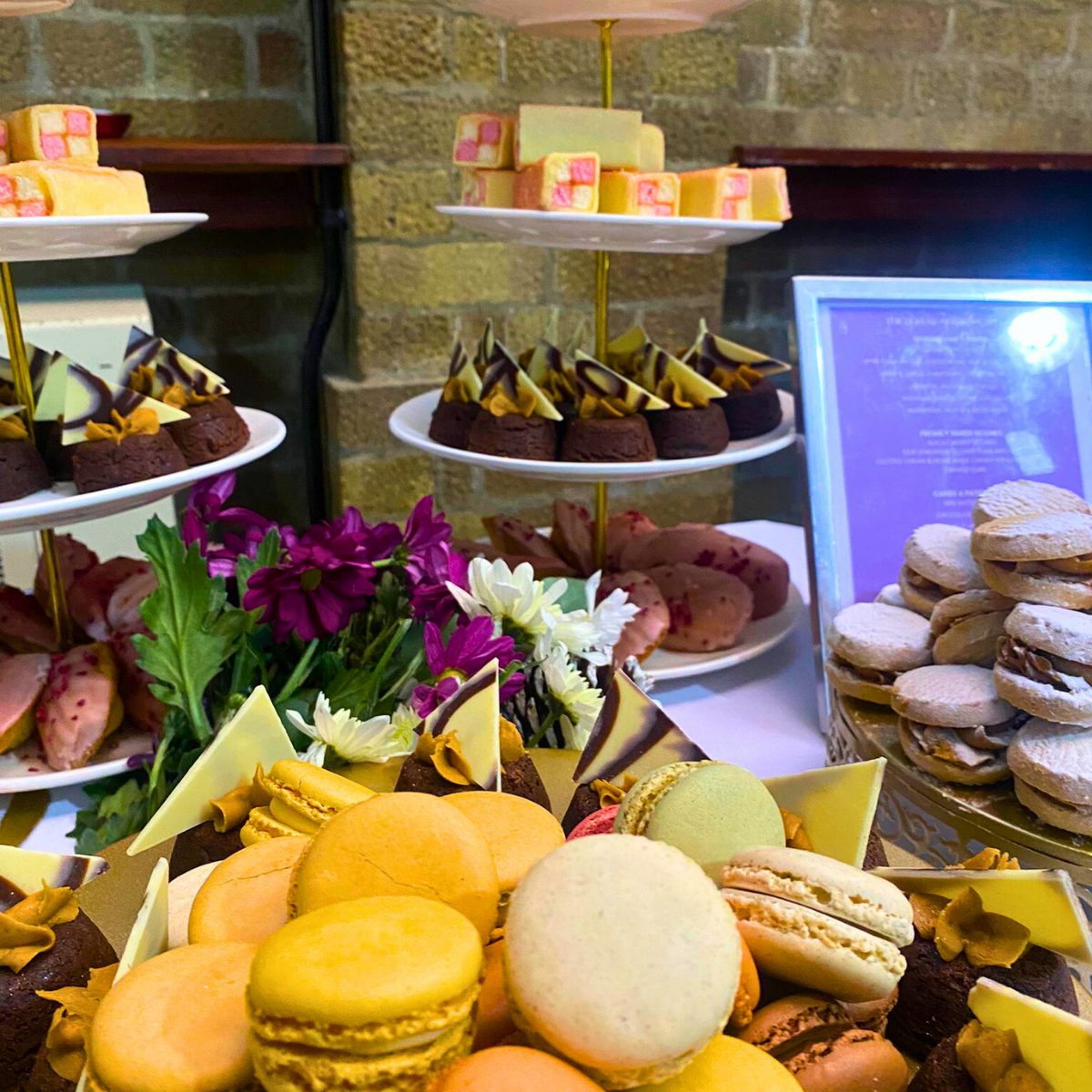 Celebration Afternoon Tea - Event Catering I Delivery in London - cakery wonderland eventscakery wonderlandcakery wonderlandafternoon teacelebrationafternoontea-delivery