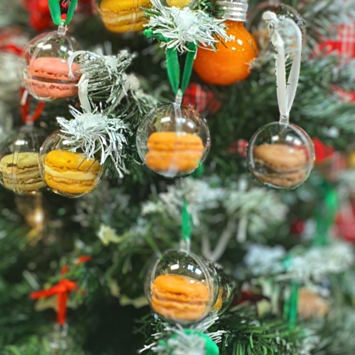 Delicious French Macaron Filled Christmas Baubles - cakery wonderland eventscakery wonderland eventscakery wonderland eventsMacaron