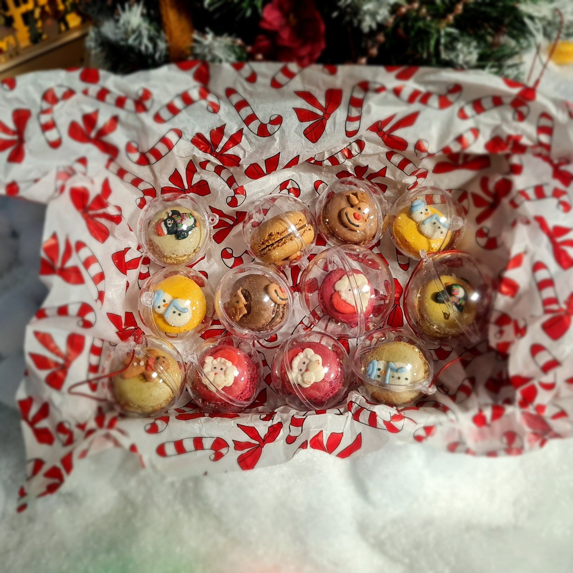 Delicious French Macaron Filled Christmas Baubles - cakery wonderland eventscakery wonderland eventscakery wonderland eventsMacaron6macbaubles