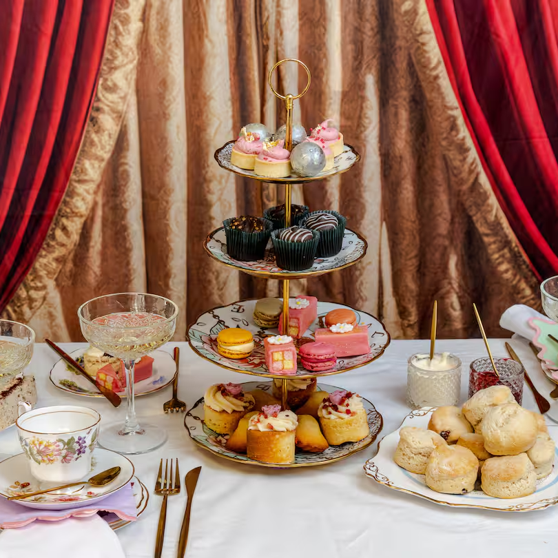Deluxe Afternoon Tea - Delivery in SW1 only - cakery wonderland eventscakery wonderlandcakery wonderlandafternoon teacelebrationafternoontea-delivery