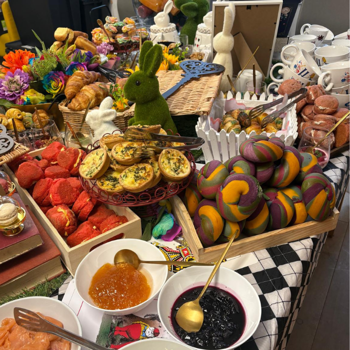 The ultimate Alice in Wonderland Brunch Experience & Menu - cakery wonderland eventscakery wonderlandcakery wonderlandBRUNCHalicedesserttable28